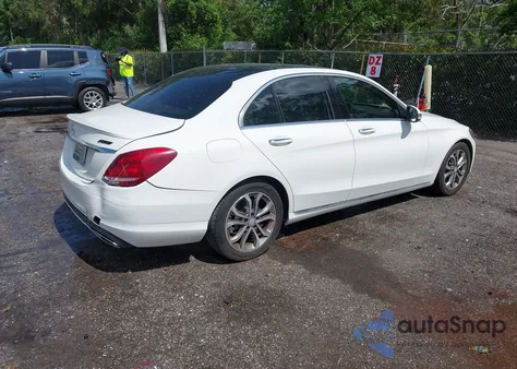 2016 Mercedes-Benz C 300 Luxury/Sport из США, поврежденный, VIN 55SWF4JB3GU103648
